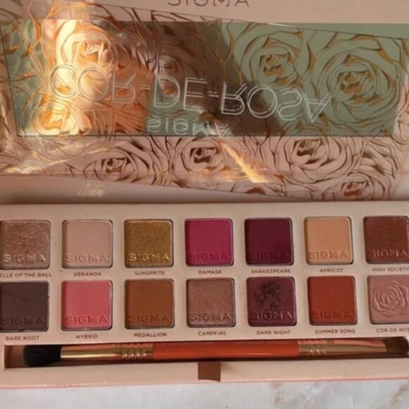 Sigma Beauty Cor-de-Rosa Eyeshadow palette - Picture 3 of 3
